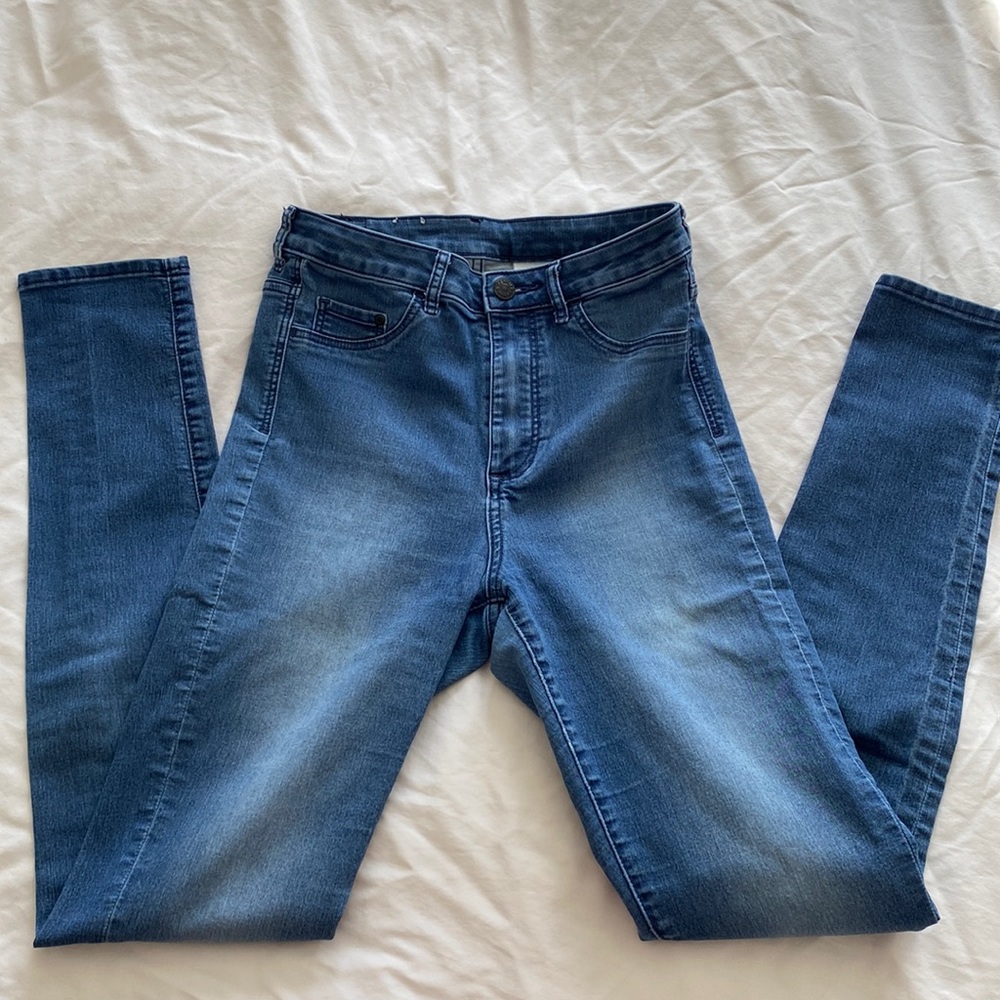 H&M High-waisted Jeggings medium wash size 28